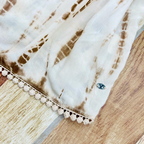 A&E crochet trim tie dye top - Picture 4 of 5